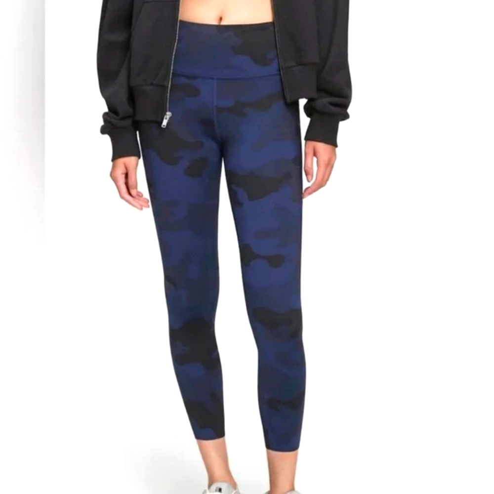 (M)🆕️💙GapFit High Rise Recycled Power Leggings💙
